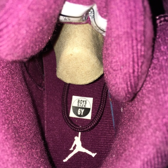*NEW* Jordan12s 6Y women’s 8. Willing to trade